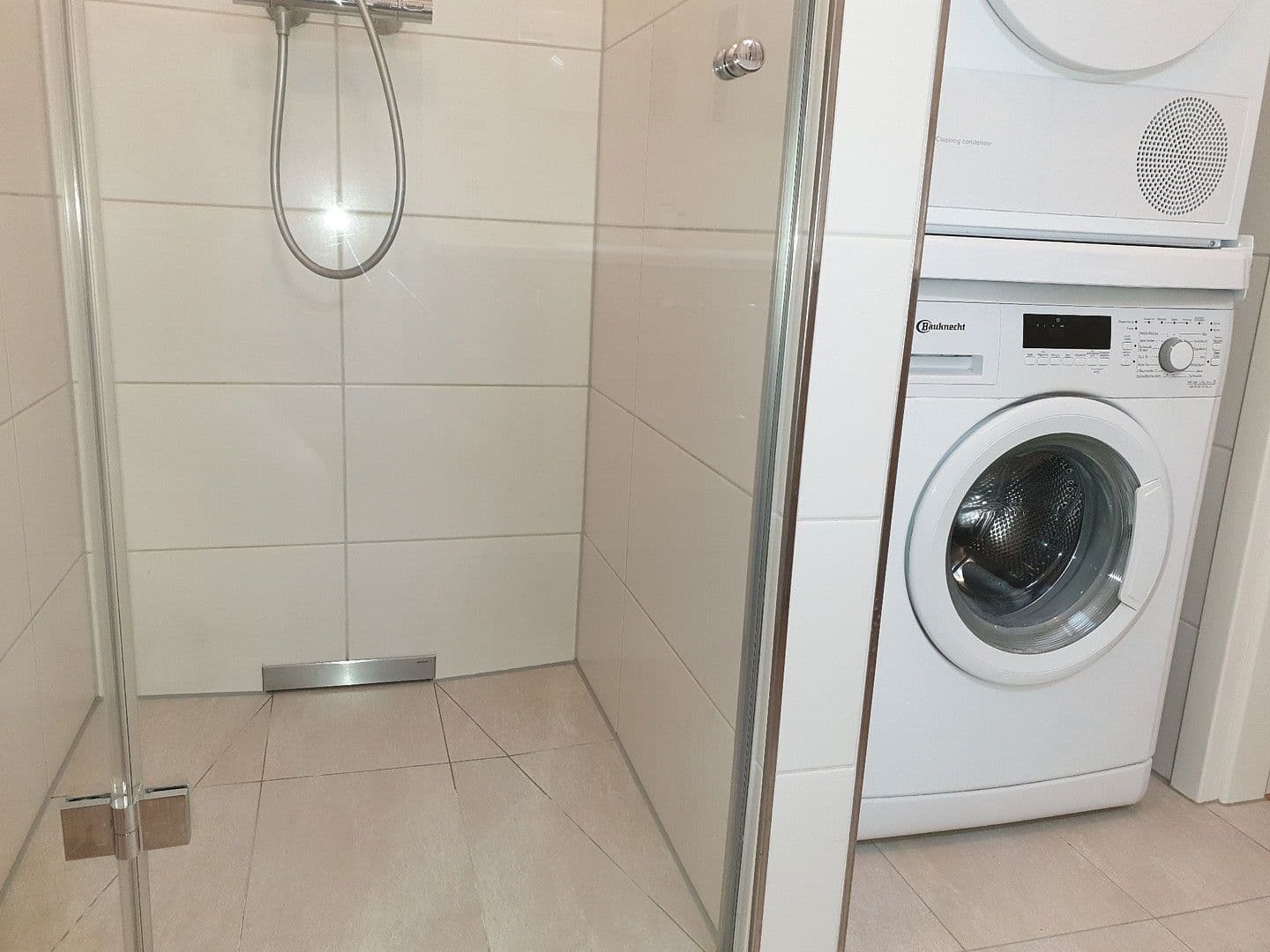 Predaj bytu 3-izbový 85 m², Berlin - Weissensee, Berlín Predaj bytu 3-izbový 85 m², Berlin - Weissensee, Berlín