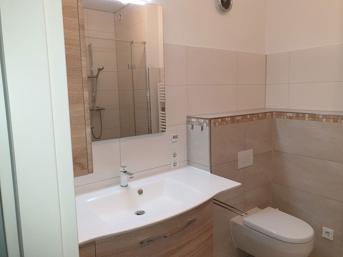 Predaj bytu 3-izbový 85 m², Berlin - Weissensee, Berlín Predaj bytu 3-izbový 85 m², Berlin - Weissensee, Berlín