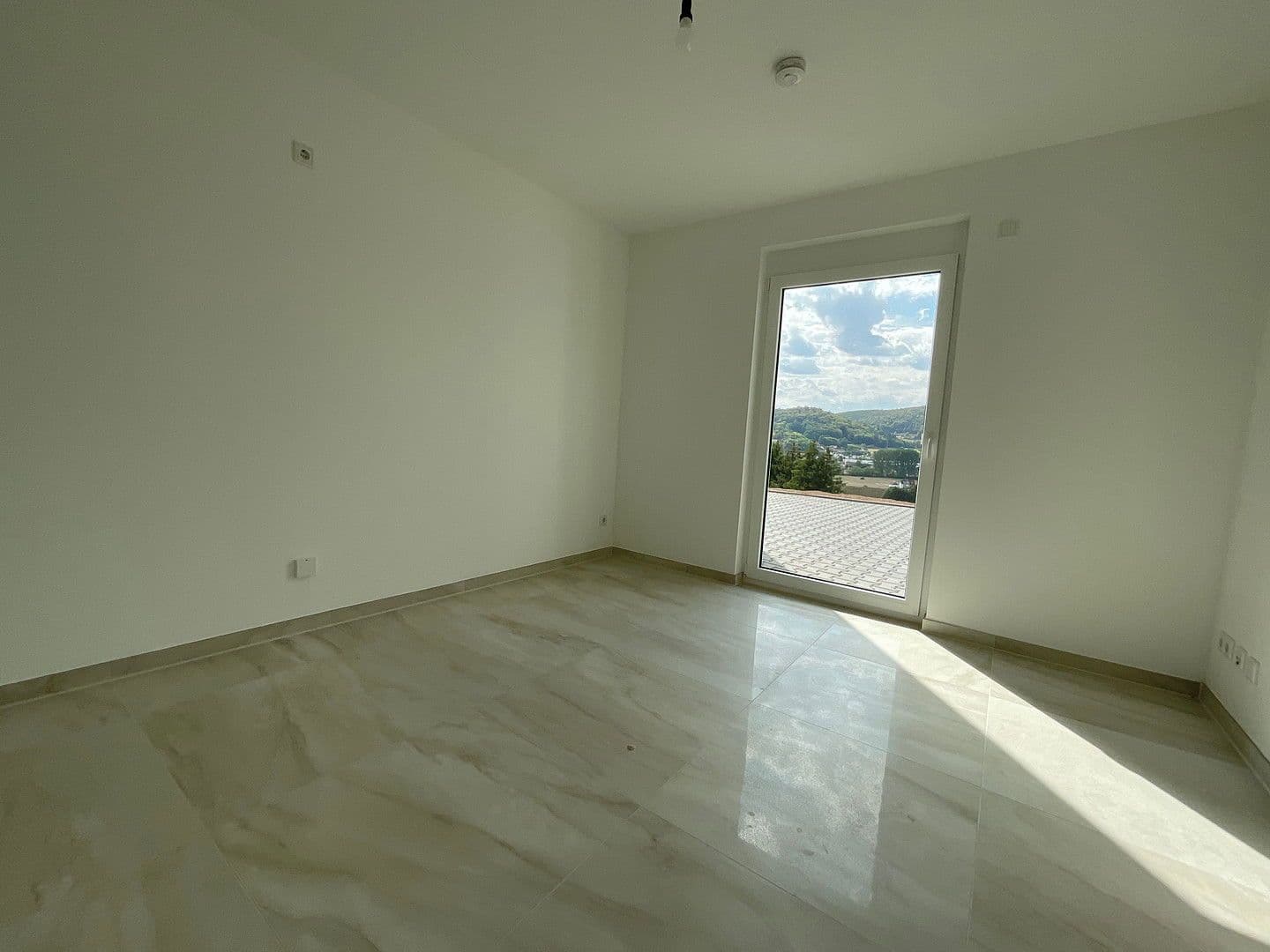 Prenájom bytu 3-izbový 85 m², Biedenkopf, Hesensko Prenájom bytu 3-izbový 85 m², Biedenkopf, Hesensko