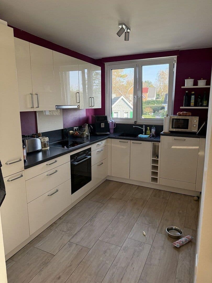 Prenájom bytu 5-izbový 135 m², Am Siefen 54, Solingen, Severné Porýnie - Westfálsko Prenájom bytu 5-izbový 135 m², Am Siefen 54, Solingen, Severné Porýnie - Westfálsko