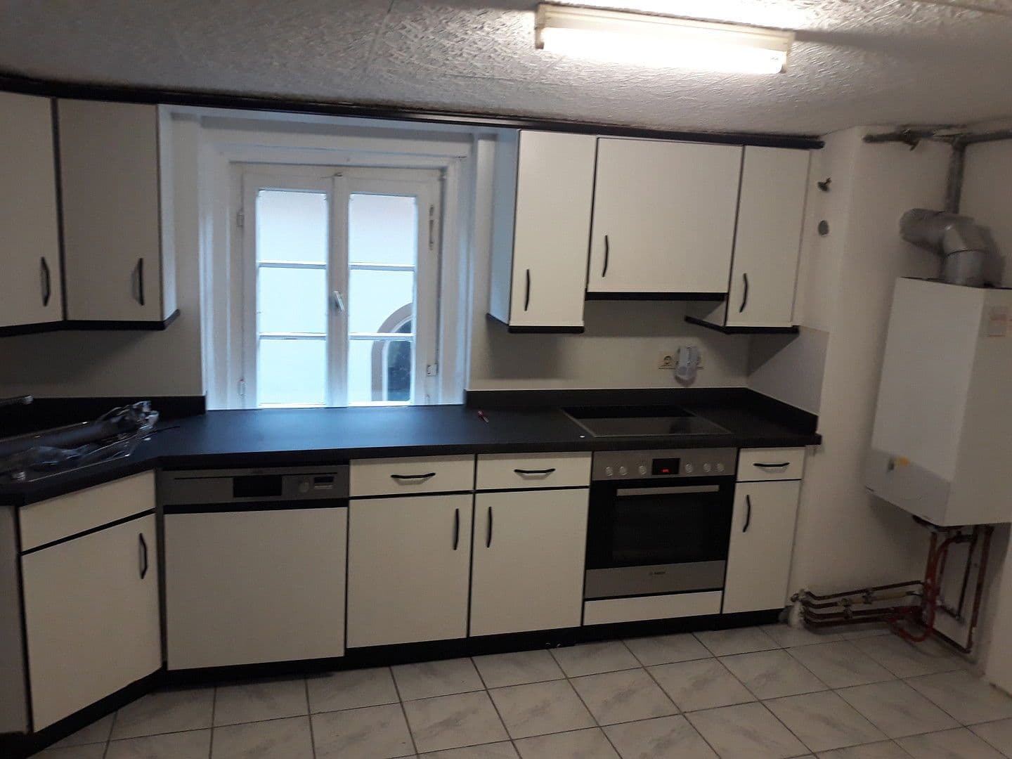 Prenájom bytu 5-izbový 105 m², Hechingen, Bádensko-Wurttembersko Prenájom bytu 5-izbový 105 m², Hechingen, Bádensko-Wurttembersko