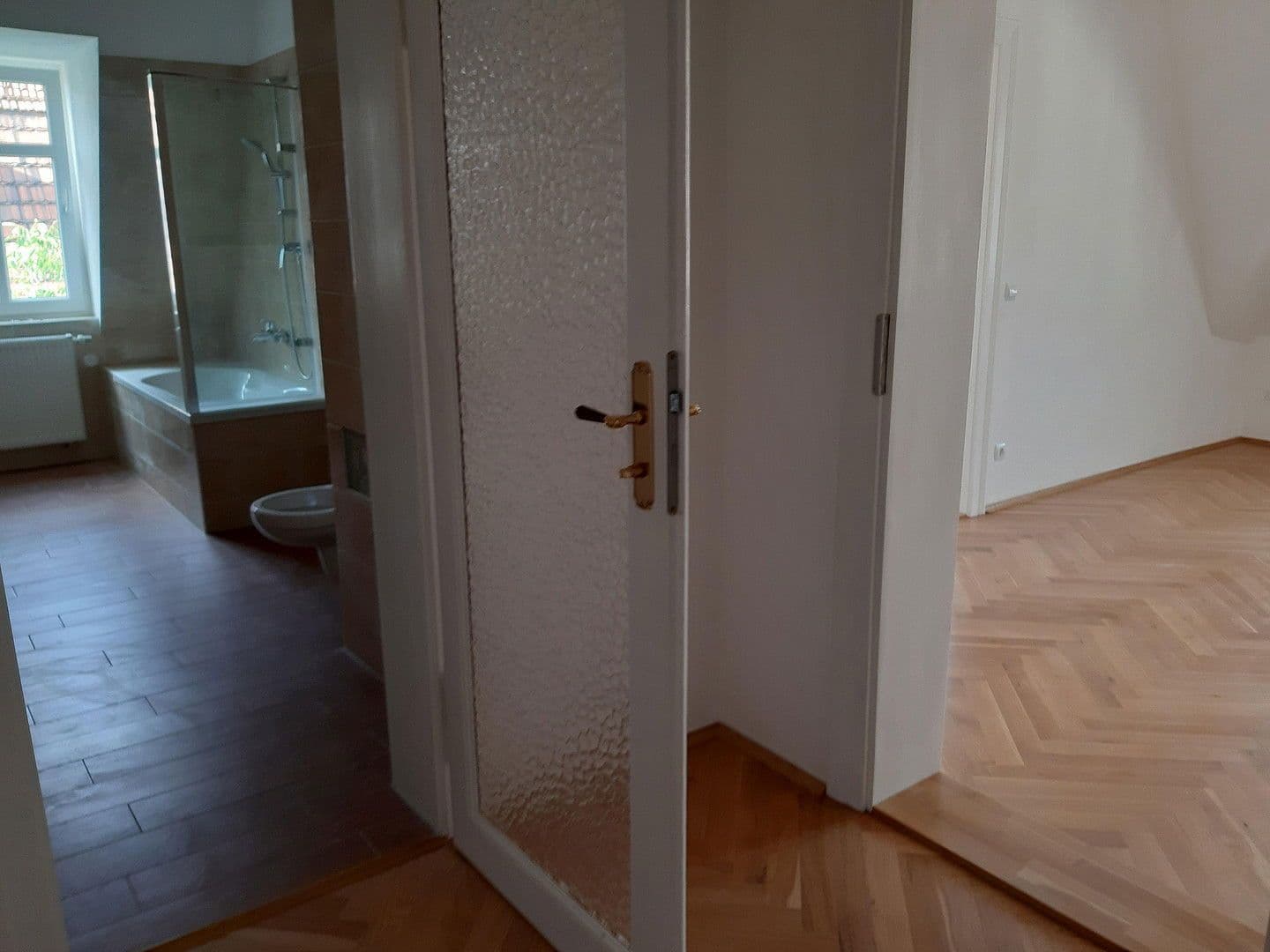 Prenájom bytu 4-izbový 104 m², Rabenauer Strasse 8, Dresden, Sasko Prenájom bytu 4-izbový 104 m², Rabenauer Strasse 8, Dresden, Sasko