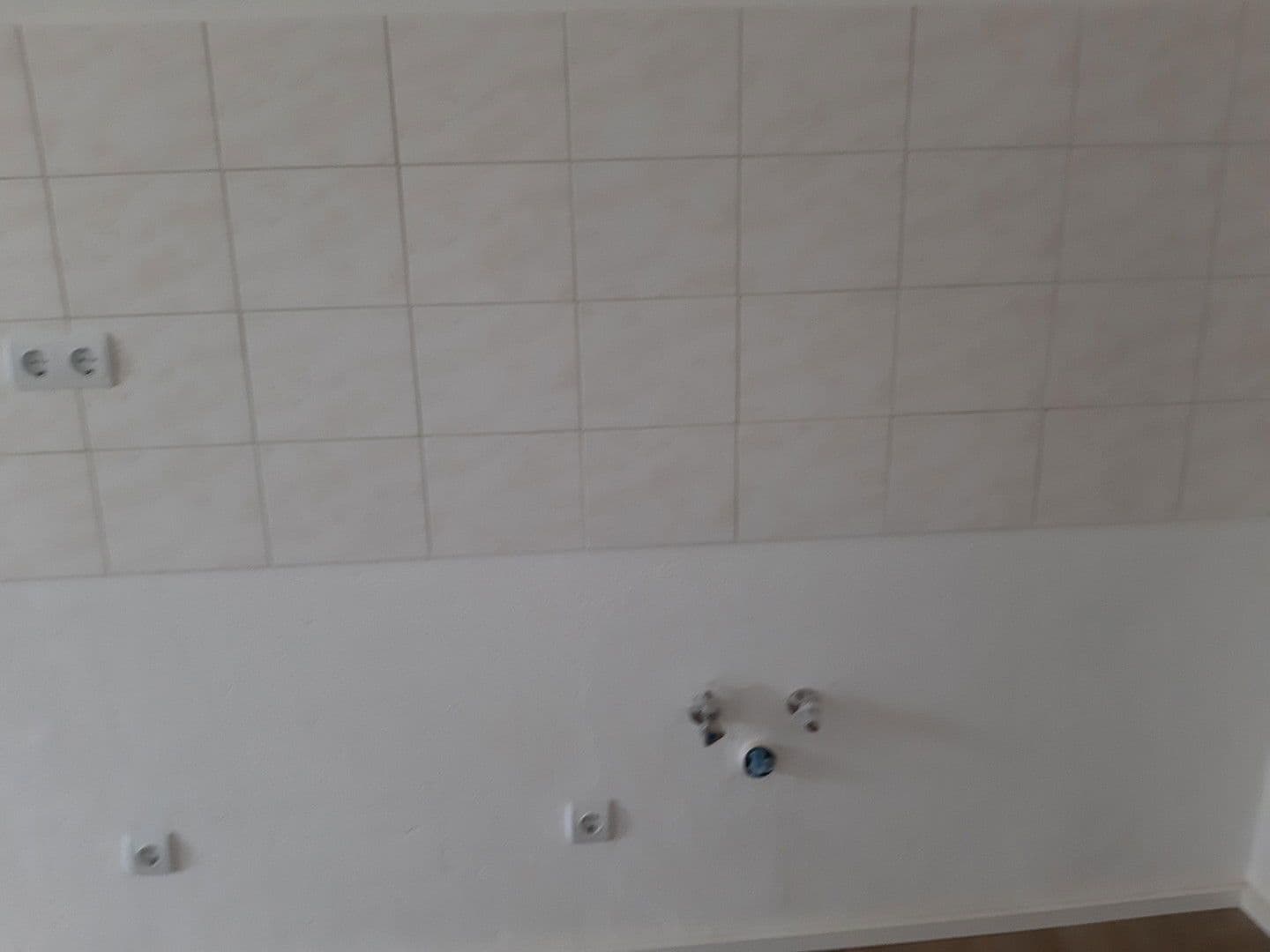 Prenájom bytu 4-izbový 104 m², Rabenauer Strasse 8, Dresden, Sasko Prenájom bytu 4-izbový 104 m², Rabenauer Strasse 8, Dresden, Sasko