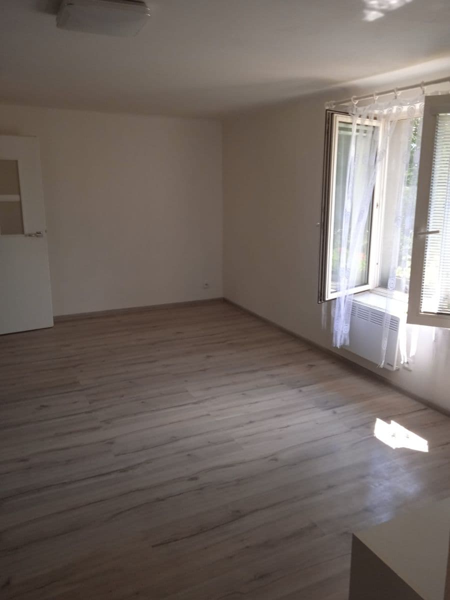 Prenájom domu 50 m², pozemek 199 m², K Nádraží, Oskořínek, Středočeský kraj Prenájom domu 50 m², pozemek 199 m², K Nádraží, Oskořínek, Středočeský kraj