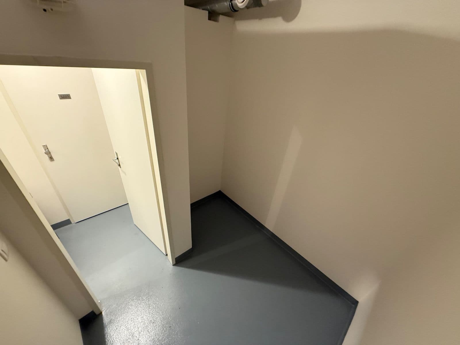 Prenájom nebytového priestoru 4 m², Malešická, Praha, Praha Prenájom nebytového priestoru 4 m², Malešická, Praha, Praha