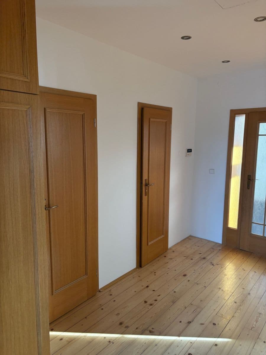 Prenájom bytu 3-izbový 98 m², Havířská, Kladno, Středočeský kraj Prenájom bytu 3-izbový 98 m², Havířská, Kladno, Středočeský kraj