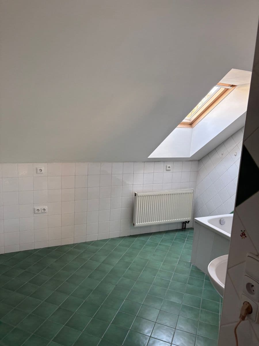 Prenájom bytu 3-izbový 98 m², Havířská, Kladno, Středočeský kraj Prenájom bytu 3-izbový 98 m², Havířská, Kladno, Středočeský kraj