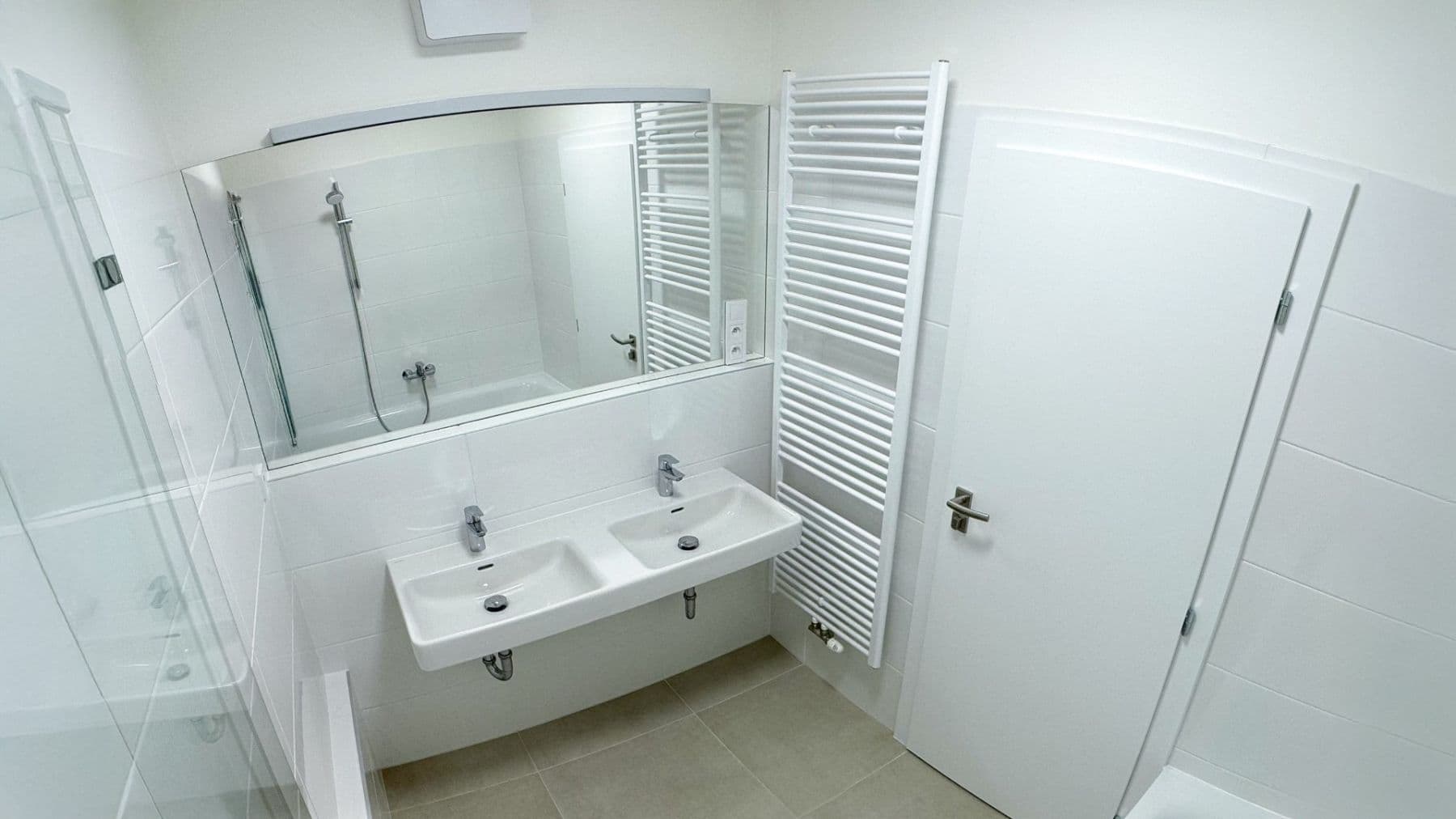 Prenájom bytu 3-izbový 87 m², Nad Kolčavkou, Praha, Praha Prenájom bytu 3-izbový 87 m², Nad Kolčavkou, Praha, Praha