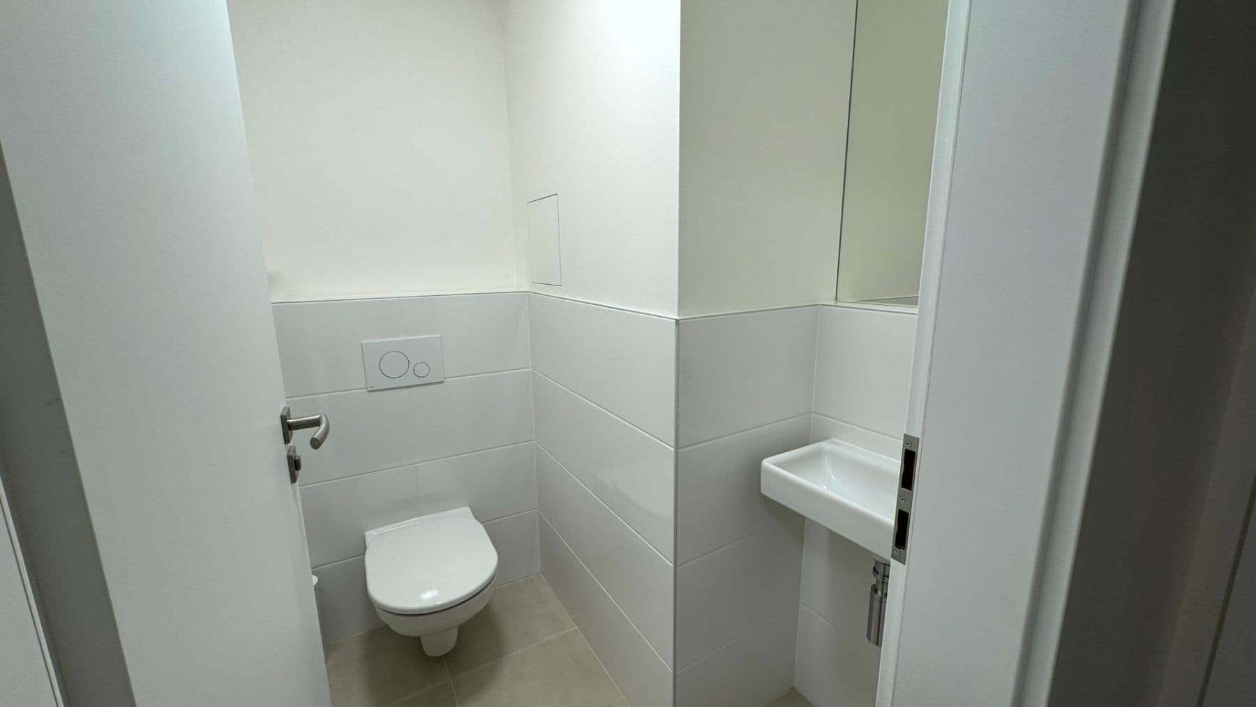 Prenájom bytu 3-izbový 87 m², Nad Kolčavkou, Praha, Praha Prenájom bytu 3-izbový 87 m², Nad Kolčavkou, Praha, Praha