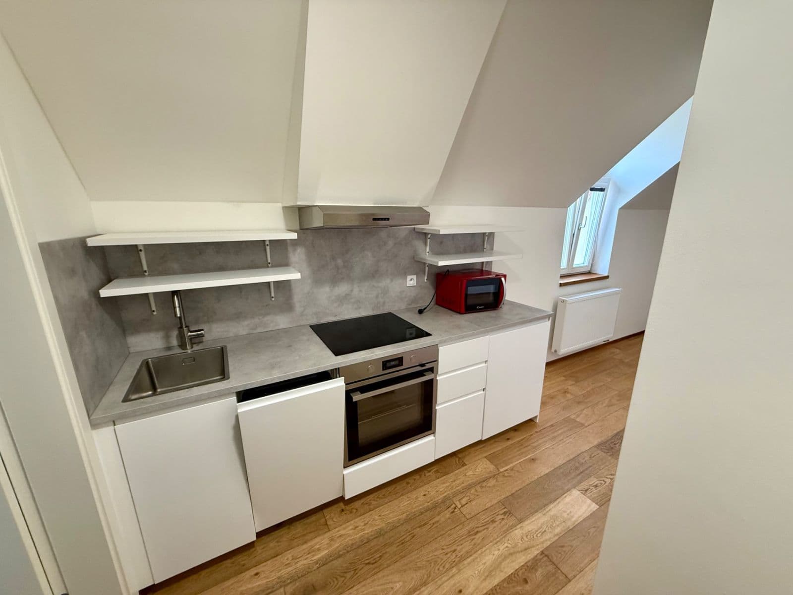 Prenájom bytu 1-izbový 24 m², Pod Rybníkem, Praha, Praha Prenájom bytu 1-izbový 24 m², Pod Rybníkem, Praha, Praha