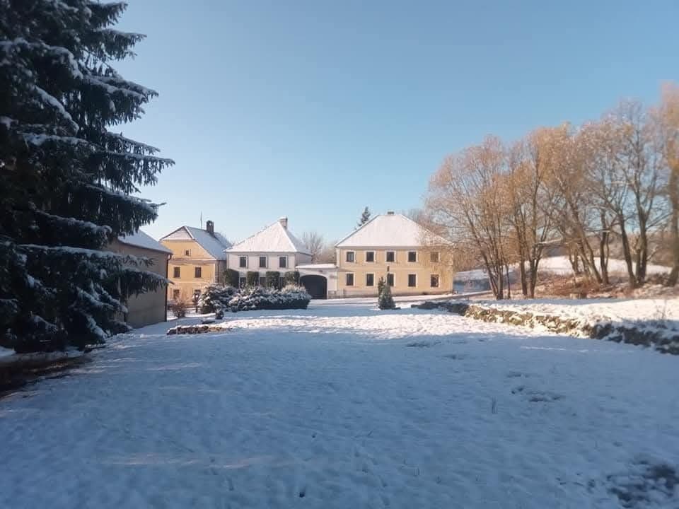 Predaj domu 260 m², pozemek 236 m², Chroboly, Jihočeský kraj Predaj domu 260 m², pozemek 236 m², Chroboly, Jihočeský kraj