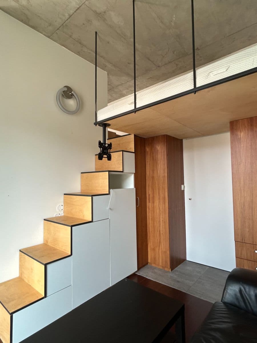 Prenájom bytu 1-izbový 36 m², Radhošťská, Praha, Praha Prenájom bytu 1-izbový 36 m², Radhošťská, Praha, Praha