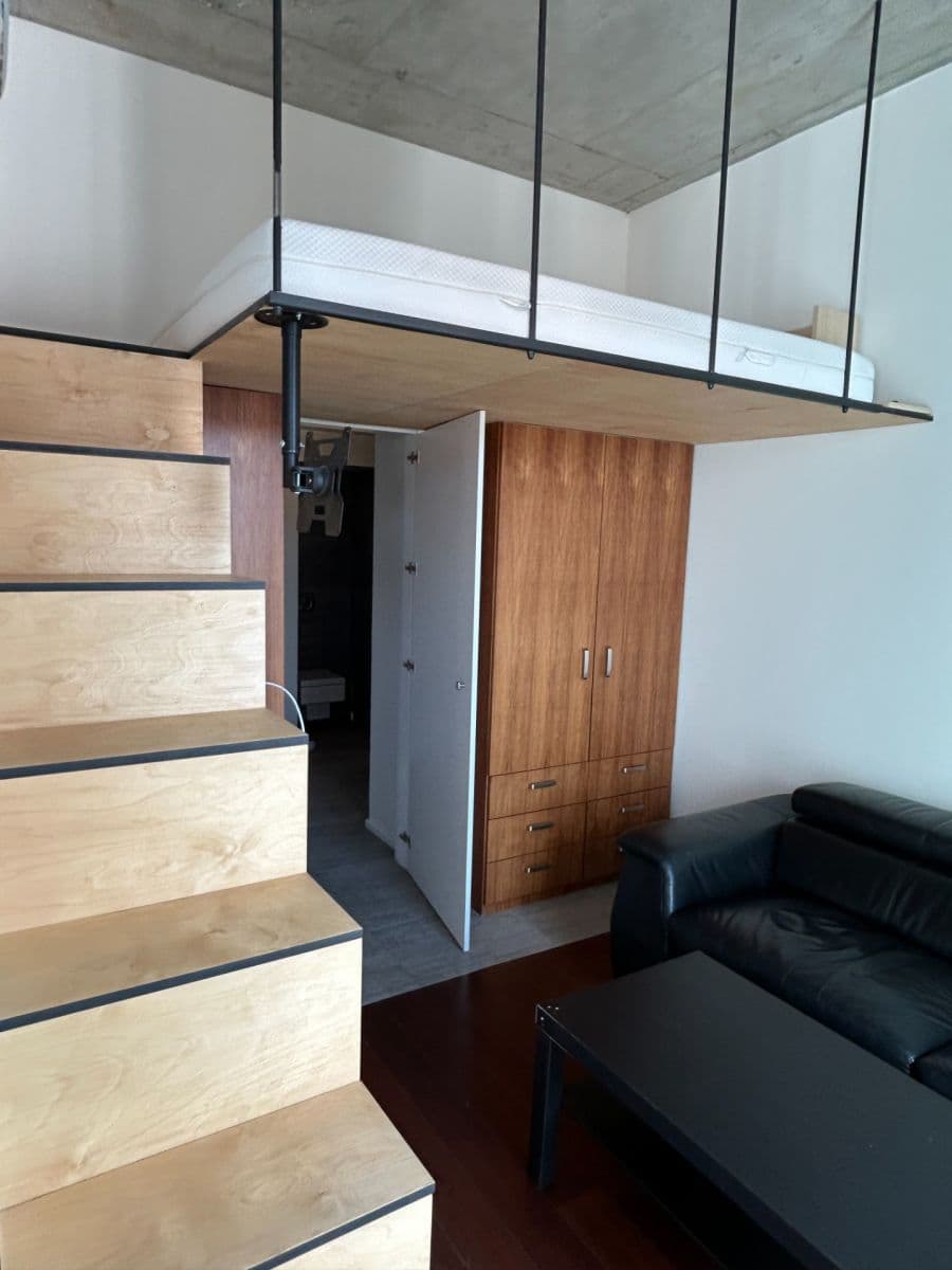 Prenájom bytu 1-izbový 36 m², Radhošťská, Praha, Praha Prenájom bytu 1-izbový 36 m², Radhošťská, Praha, Praha
