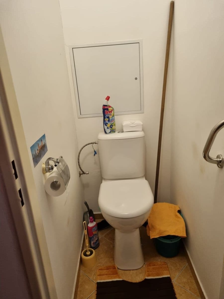 Prenájom bytu 2-izbový 40 m², Pod Vrchem, Mělník, Středočeský kraj Prenájom bytu 2-izbový 40 m², Pod Vrchem, Mělník, Středočeský kraj