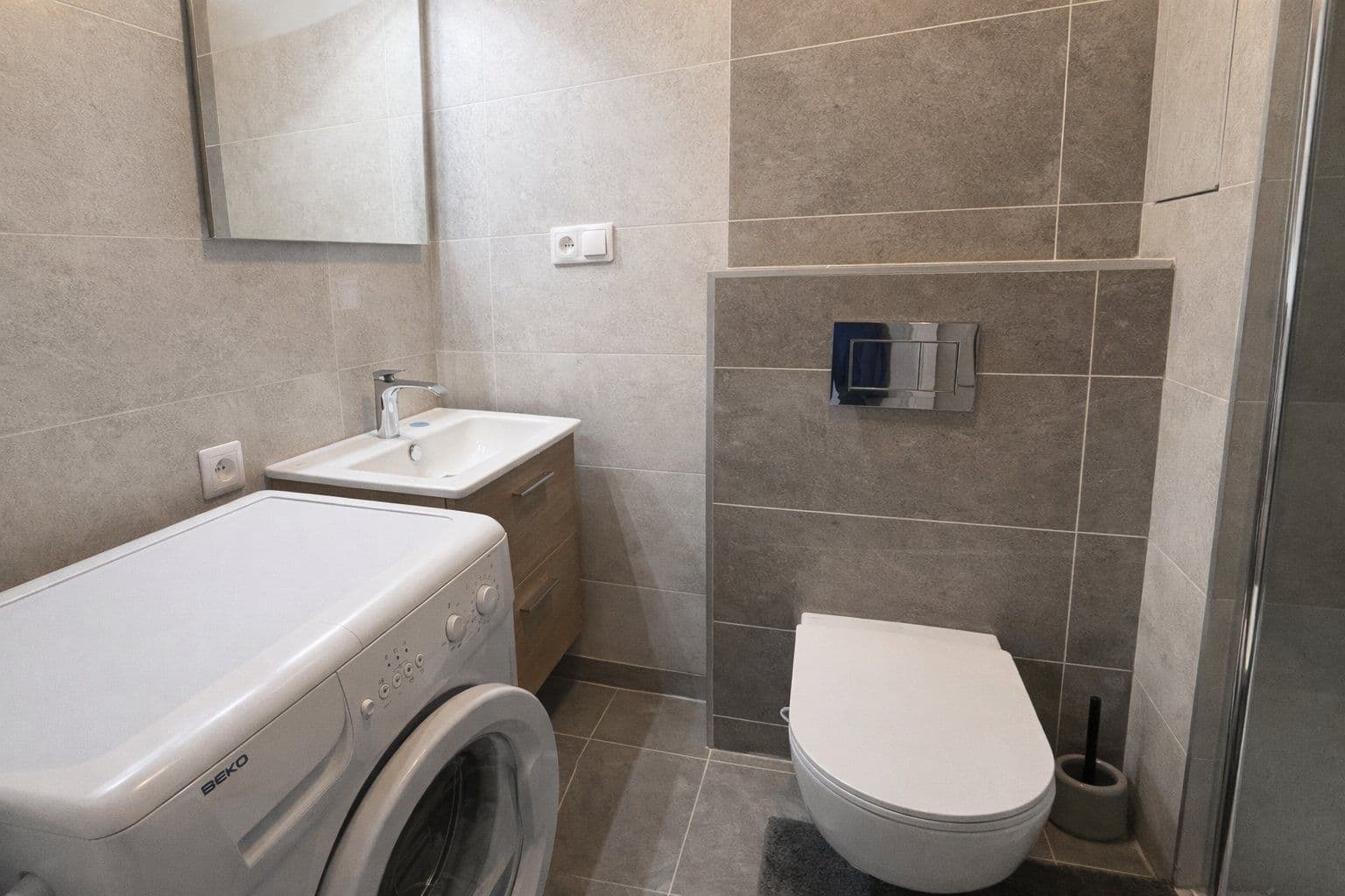 Prenájom bytu 3-izbový 56 m², Svojšovická, Praha, Praha Prenájom bytu 3-izbový 56 m², Svojšovická, Praha, Praha