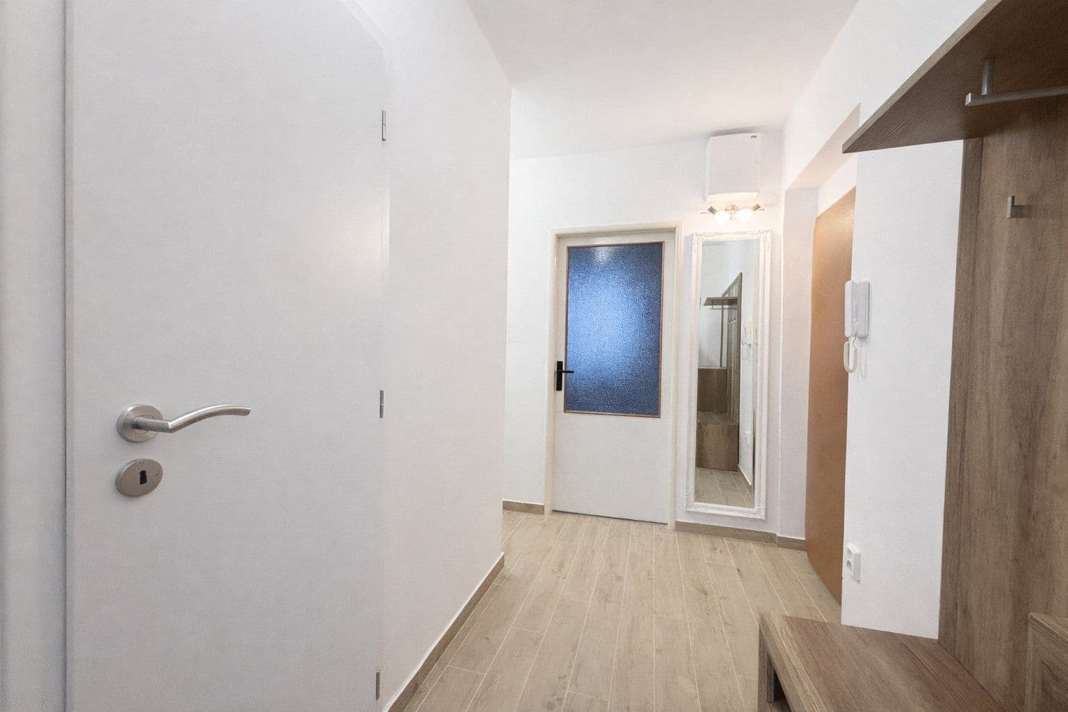 Prenájom bytu 3-izbový 56 m², Svojšovická, Praha, Praha Prenájom bytu 3-izbový 56 m², Svojšovická, Praha, Praha