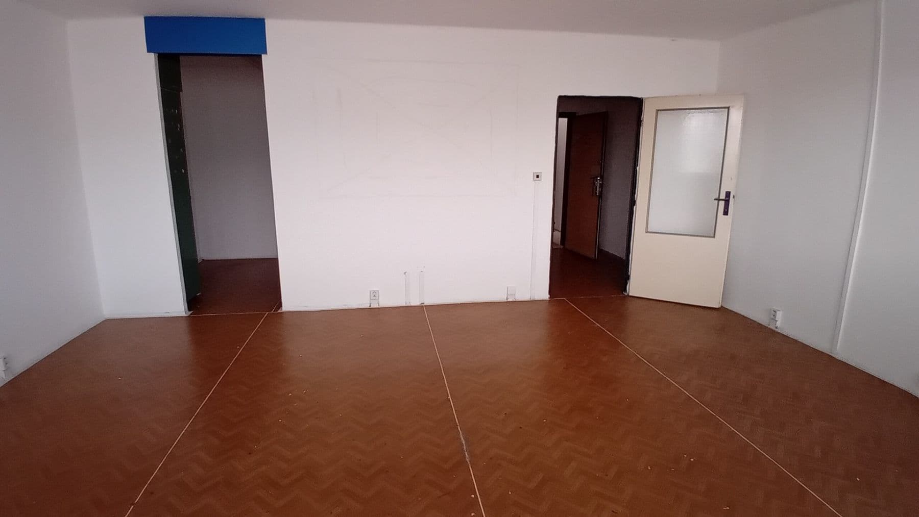 Prenájom nebytového priestoru 38 m², Roháčova, Praha, Praha Prenájom nebytového priestoru 38 m², Roháčova, Praha, Praha