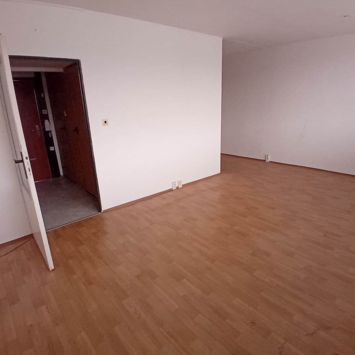 Prenájom nebytového priestoru 32 m², Jeseniova, Praha, Praha Prenájom nebytového priestoru 32 m², Jeseniova, Praha, Praha