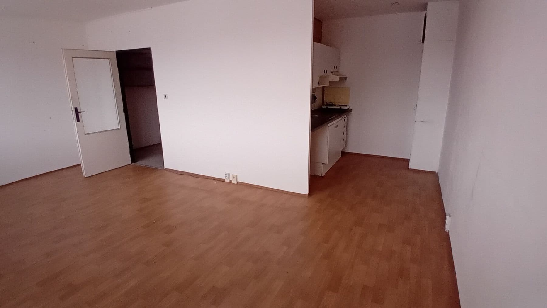 Prenájom nebytového priestoru 32 m², Jeseniova, Praha, Praha Prenájom nebytového priestoru 32 m², Jeseniova, Praha, Praha
