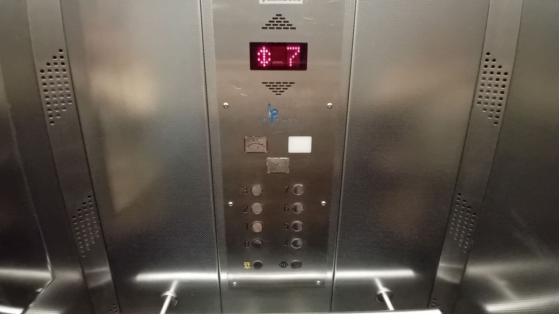 Prenájom nebytového priestoru 32 m², Jeseniova, Praha, Praha Prenájom nebytového priestoru 32 m², Jeseniova, Praha, Praha