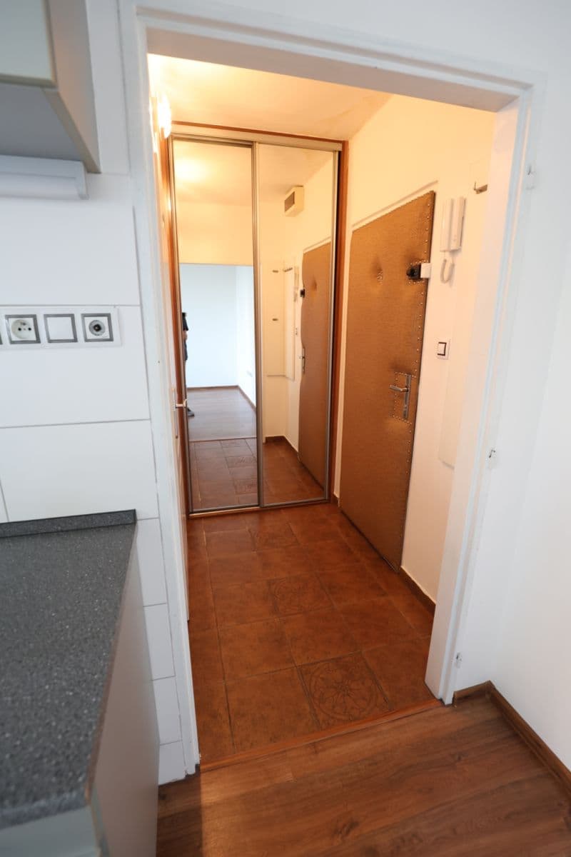 Predaj bytu 2-izbový 33 m², Podle Kačerova, Praha, Praha Predaj bytu 2-izbový 33 m², Podle Kačerova, Praha, Praha