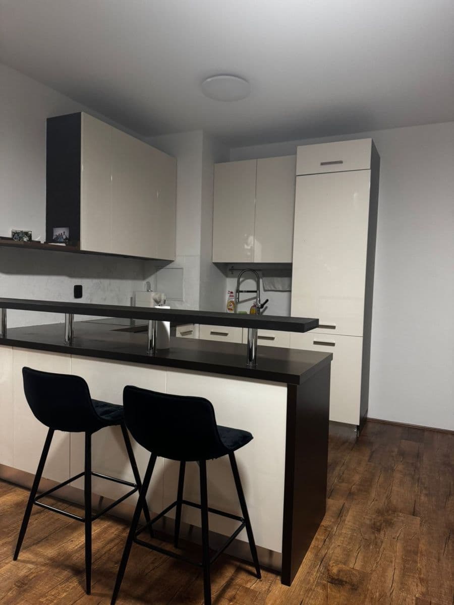 Prenájom bytu 2-izbový 60 m², Na Palouku, Praha, Praha Prenájom bytu 2-izbový 60 m², Na Palouku, Praha, Praha