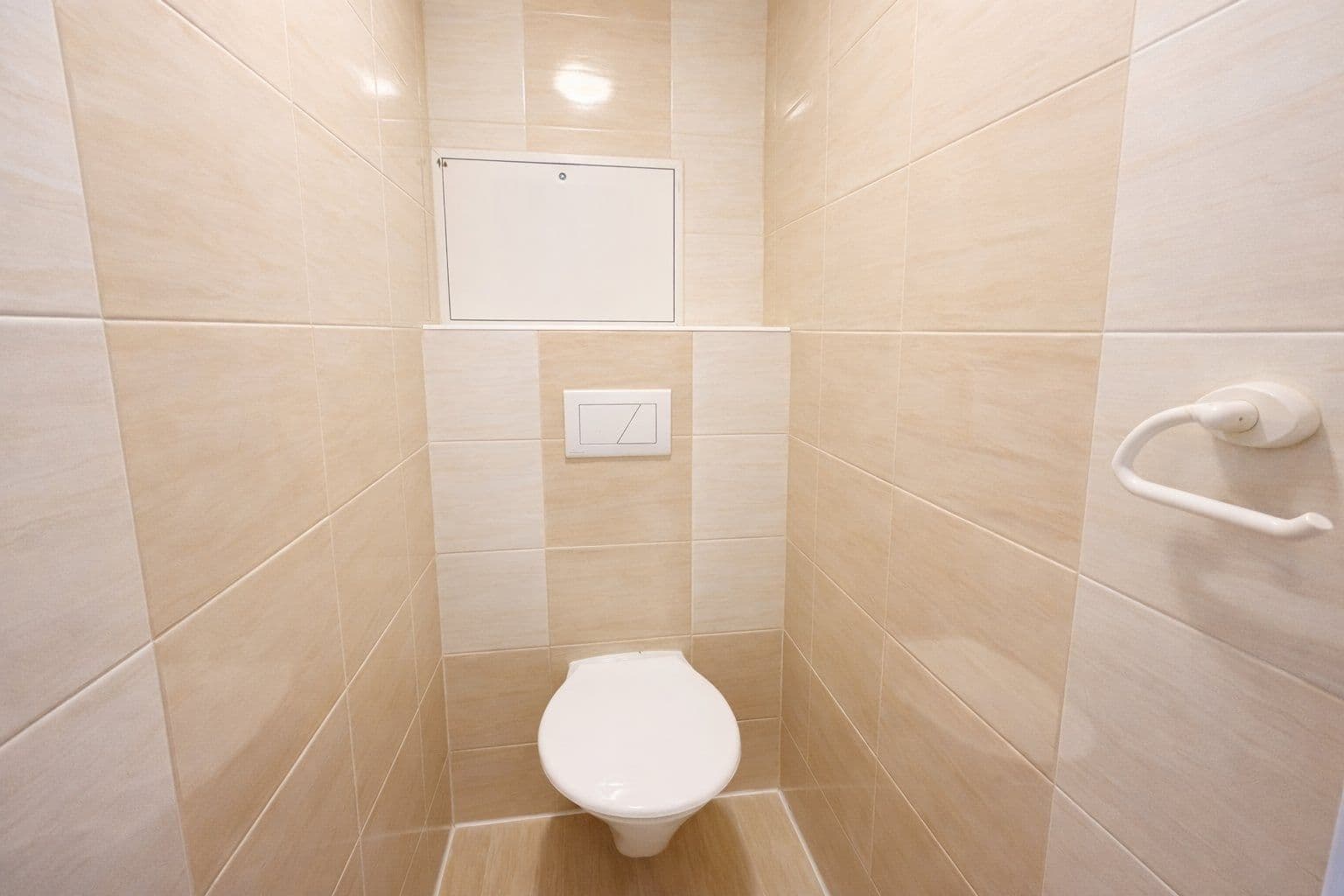 Prenájom bytu 2-izbový 41 m², Jablonecká, Praha, Praha Prenájom bytu 2-izbový 41 m², Jablonecká, Praha, Praha