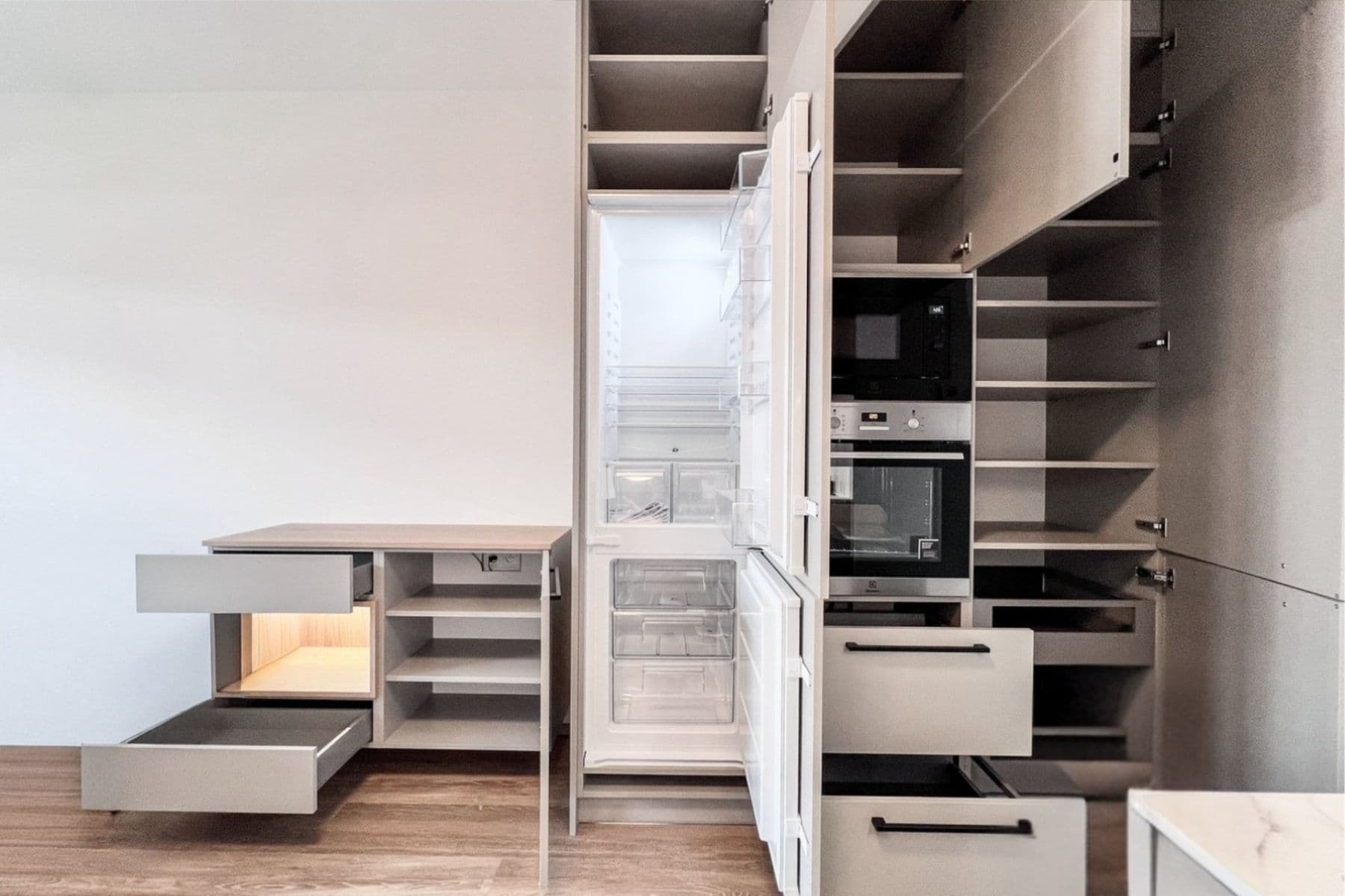 Prenájom bytu 1-izbový 32 m², Poděbradská, Praha, Praha Prenájom bytu 1-izbový 32 m², Poděbradská, Praha, Praha