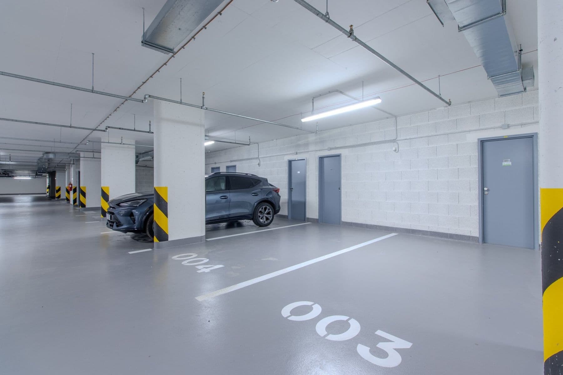 Prenájom garáže 15 m², Poděbradská, Praha, Praha Prenájom garáže 15 m², Poděbradská, Praha, Praha