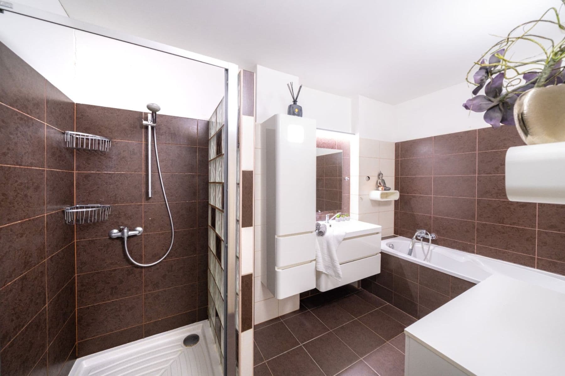 Prenájom bytu 3-izbový 87 m², Sokolovská, Praha, Praha Prenájom bytu 3-izbový 87 m², Sokolovská, Praha, Praha