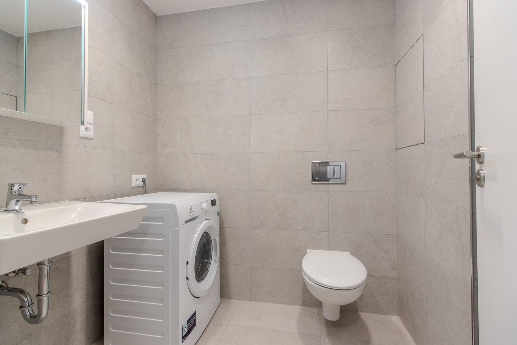 Prenájom bytu 1-izbový 32 m², Poděbradská, Praha, Praha Prenájom bytu 1-izbový 32 m², Poděbradská, Praha, Praha