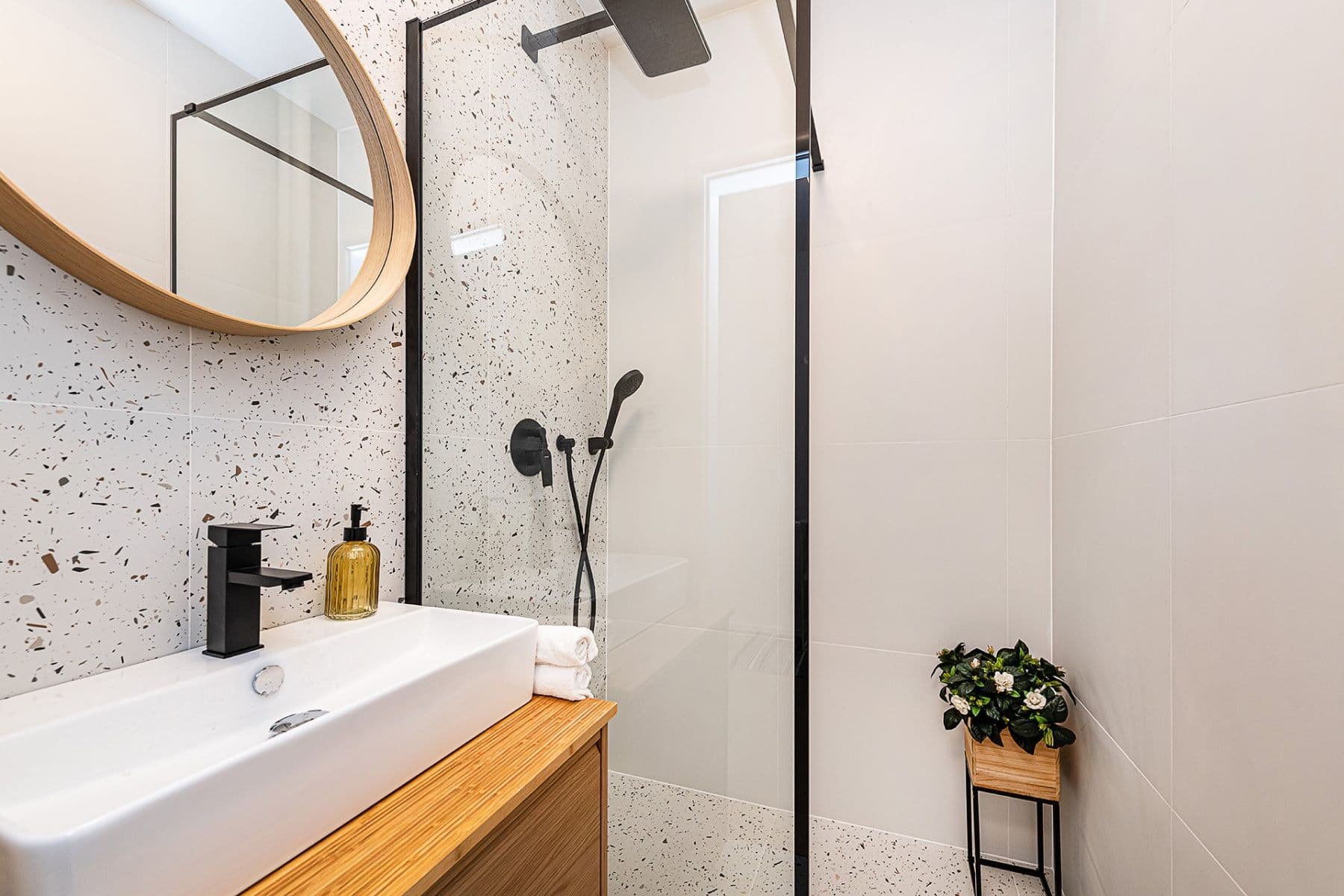 Predaj bytu 3-izbový 56 m², Evropská, Praha, Praha Predaj bytu 3-izbový 56 m², Evropská, Praha, Praha