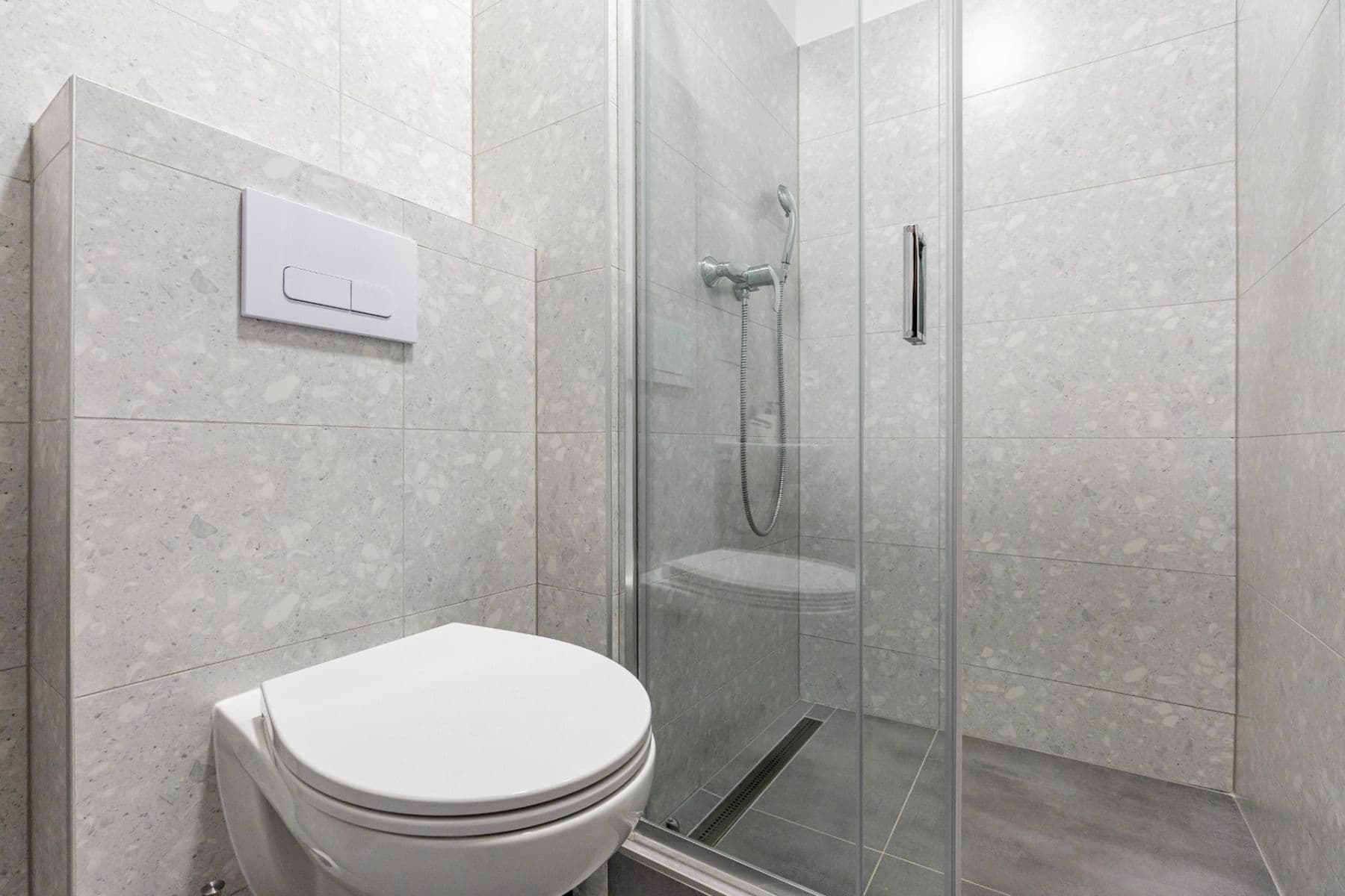 Prenájom bytu 1-izbový 30 m², Levická, Ružinov, Bratislavský kraj Prenájom bytu 1-izbový 30 m², Levická, Ružinov, Bratislavský kraj