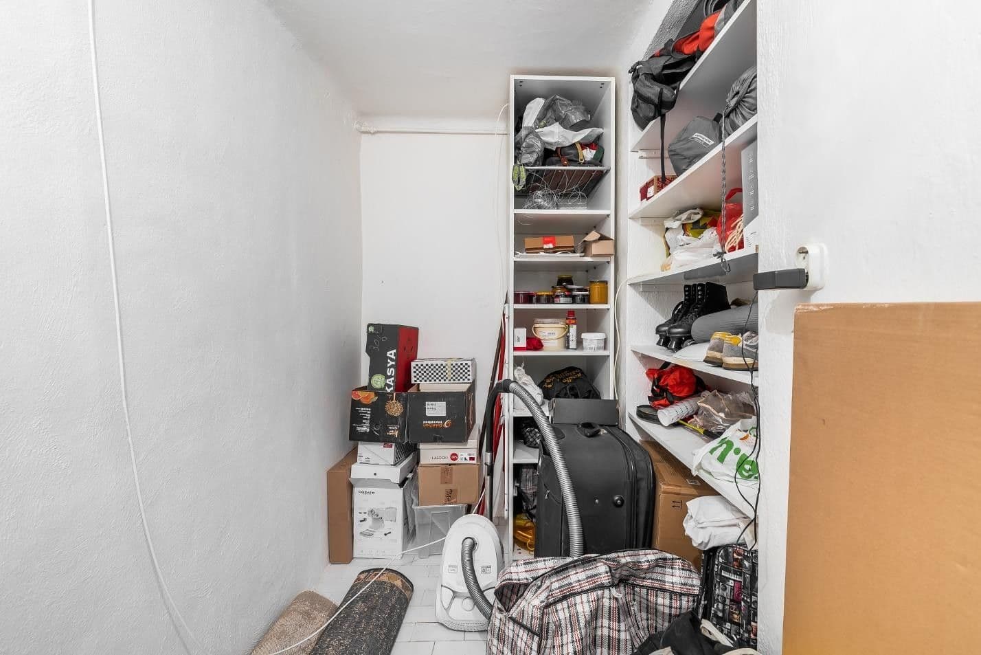 Prenájom bytu 3-izbový 72 m², U Kanálky, Praha, Praha Prenájom bytu 3-izbový 72 m², U Kanálky, Praha, Praha