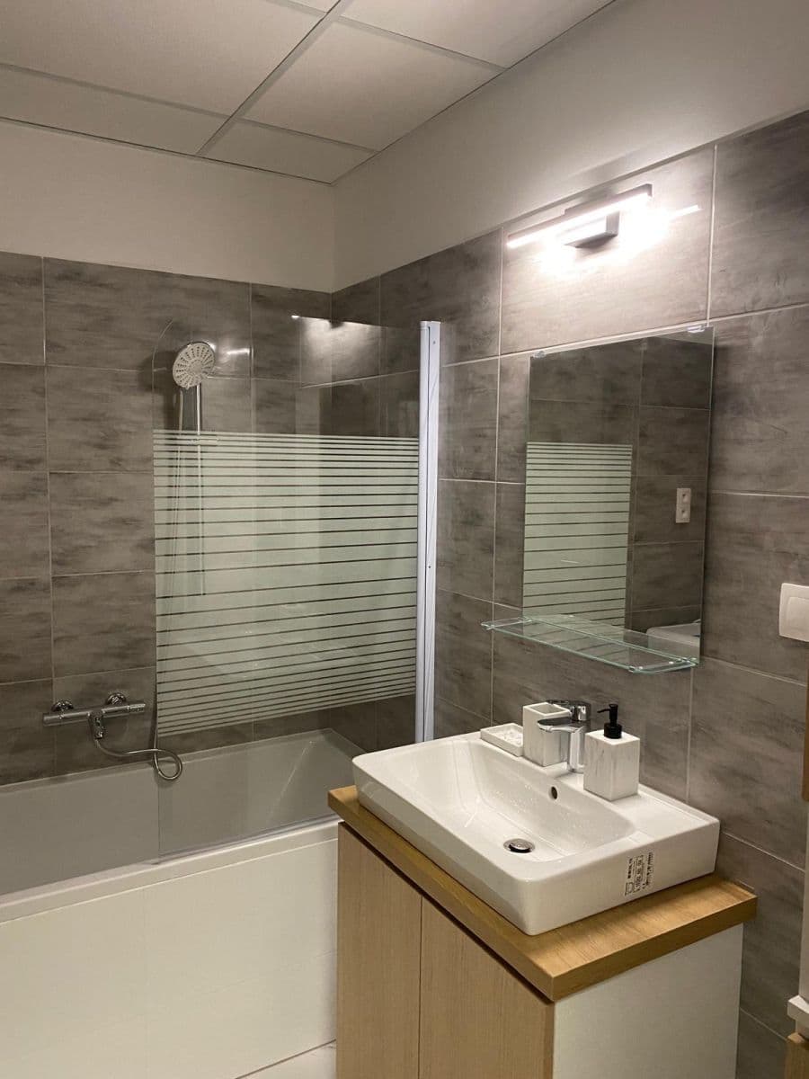 Prenájom bytu 4-izbový 76 m², Jiráskova, Bruntál, Moravskoslezský kraj Prenájom bytu 4-izbový 76 m², Jiráskova, Bruntál, Moravskoslezský kraj