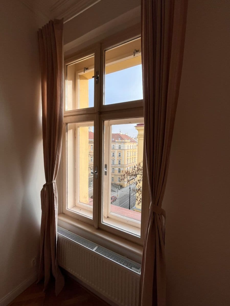 Prenájom bytu 2-izbový 74 m², Bělehradská, Praha, Praha Prenájom bytu 2-izbový 74 m², Bělehradská, Praha, Praha