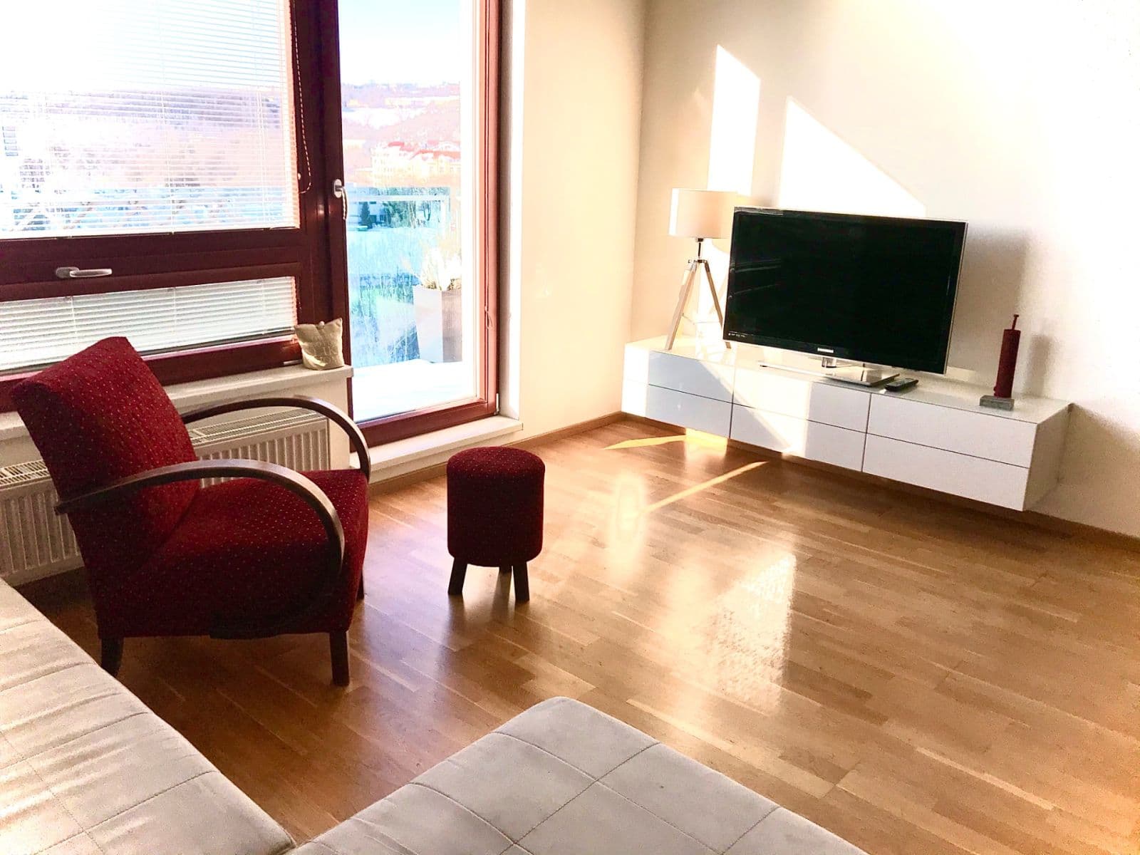 Prenájom bytu 3-izbový 80 m², Ocelářská, Praha, Praha Prenájom bytu 3-izbový 80 m², Ocelářská, Praha, Praha