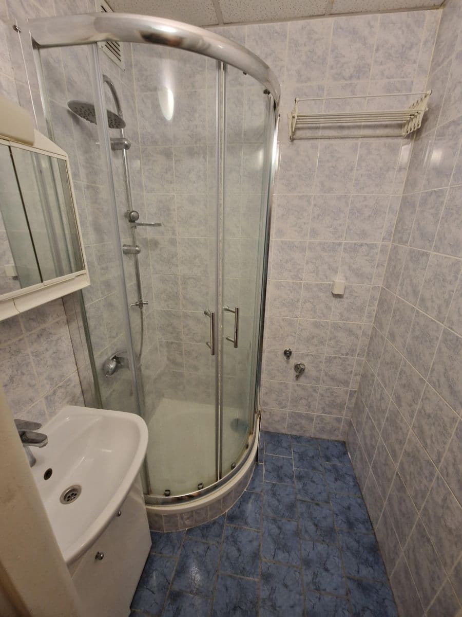 Prenájom bytu 3-izbový 65 m², Aleše Hrdličky, Ostrava, Moravskoslezský kraj Prenájom bytu 3-izbový 65 m², Aleše Hrdličky, Ostrava, Moravskoslezský kraj