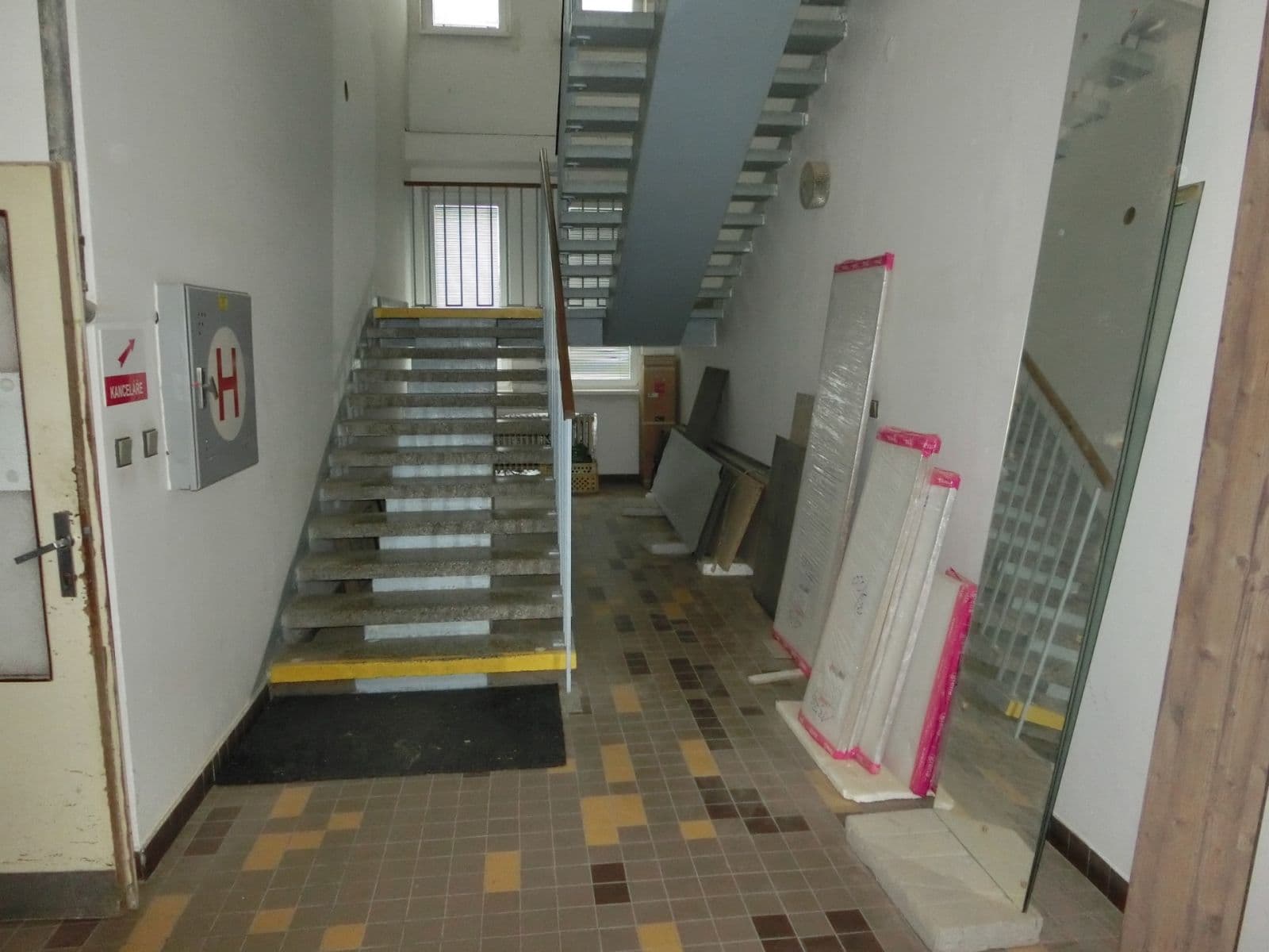 Predaj nebytového priestoru 800 m², Jiřího Potůčka, Pardubice, Pardubický kraj Predaj nebytového priestoru 800 m², Jiřího Potůčka, Pardubice, Pardubický kraj