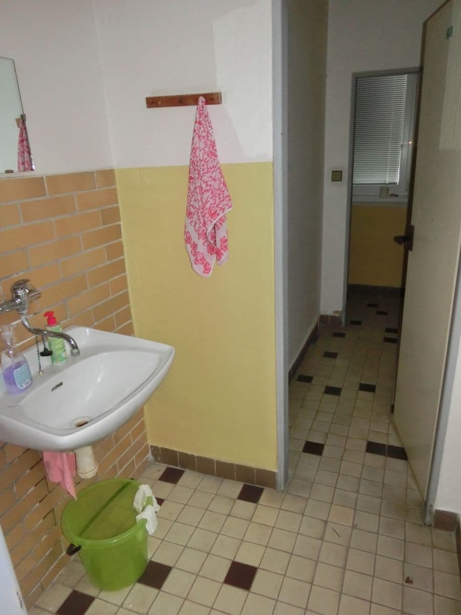 Predaj nebytového priestoru 800 m², Jiřího Potůčka, Pardubice, Pardubický kraj Predaj nebytového priestoru 800 m², Jiřího Potůčka, Pardubice, Pardubický kraj