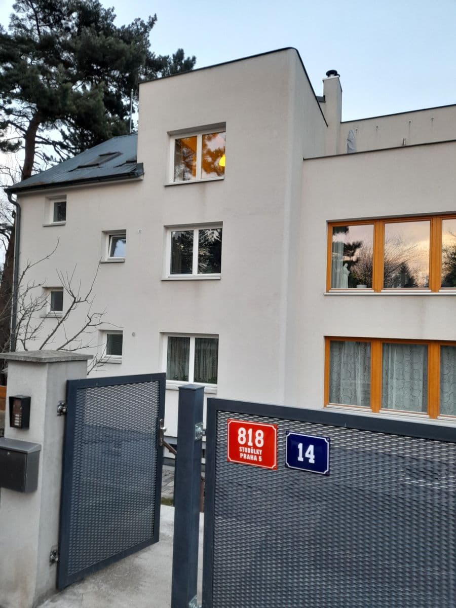 Prenájom bytu 3-izbový 80 m², Okruhová, Praha, Praha Prenájom bytu 3-izbový 80 m², Okruhová, Praha, Praha