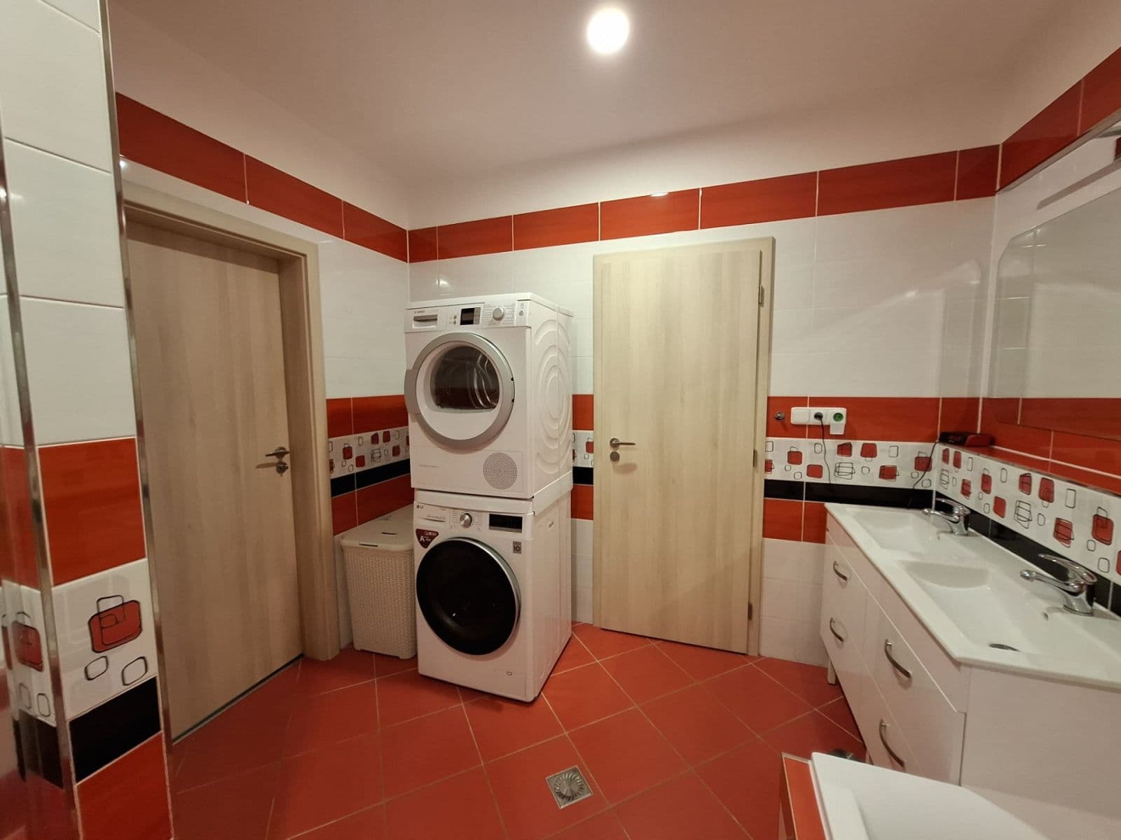 Predaj domu 191 m², pozemek 776 m², Čsl. armády, Holasice, Jihomoravský kraj Predaj domu 191 m², pozemek 776 m², Čsl. armády, Holasice, Jihomoravský kraj