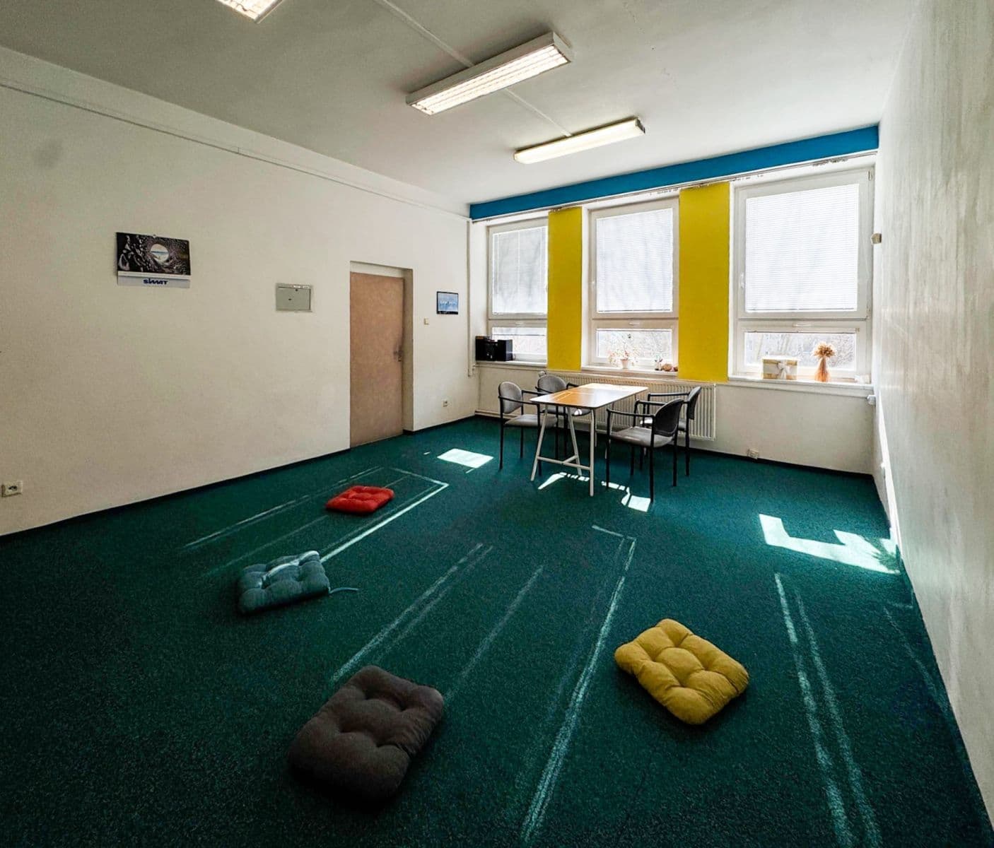 Prenájom nebytového priestoru 25 m², Jasmínová, Praha, Praha Prenájom nebytového priestoru 25 m², Jasmínová, Praha, Praha