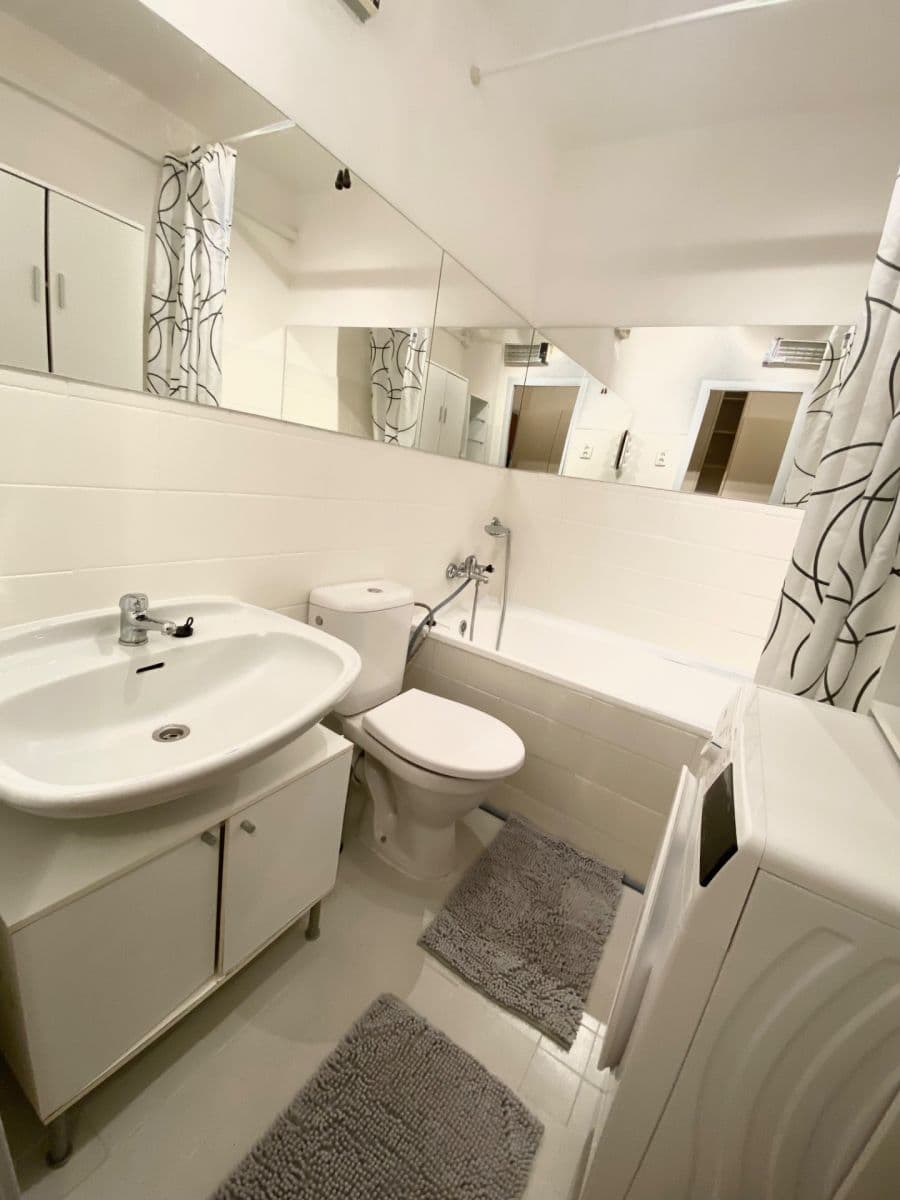 Prenájom bytu 2-izbový 44 m², Drobného, Dúbravka, Bratislavský kraj Prenájom bytu 2-izbový 44 m², Drobného, Dúbravka, Bratislavský kraj