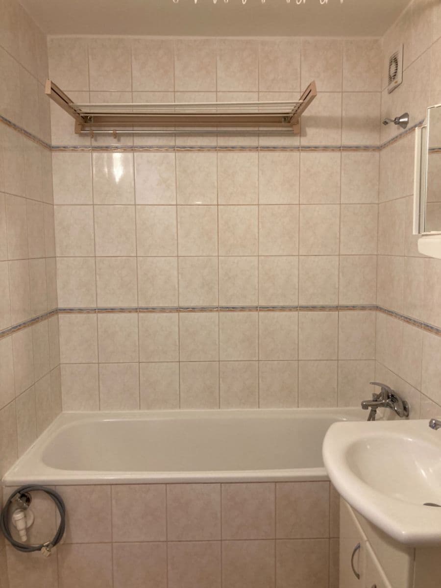 Prenájom bytu 3-izbový 78 m², Fryčovická, Praha, Praha Prenájom bytu 3-izbový 78 m², Fryčovická, Praha, Praha