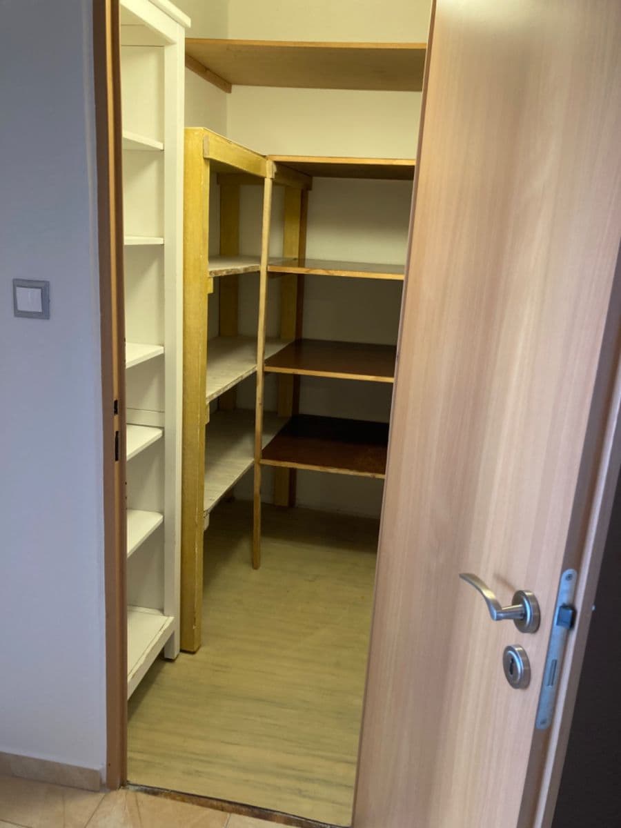 Prenájom bytu 3-izbový 78 m², Fryčovická, Praha, Praha Prenájom bytu 3-izbový 78 m², Fryčovická, Praha, Praha