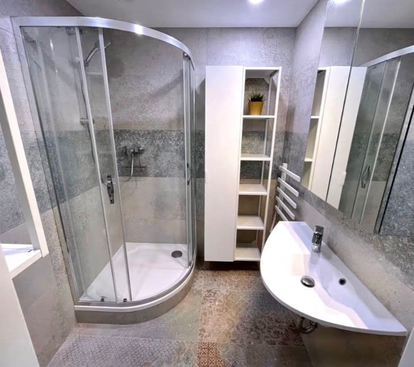 Prenájom bytu 3-izbový 55 m², Lodžská, Praha, Praha Prenájom bytu 3-izbový 55 m², Lodžská, Praha, Praha