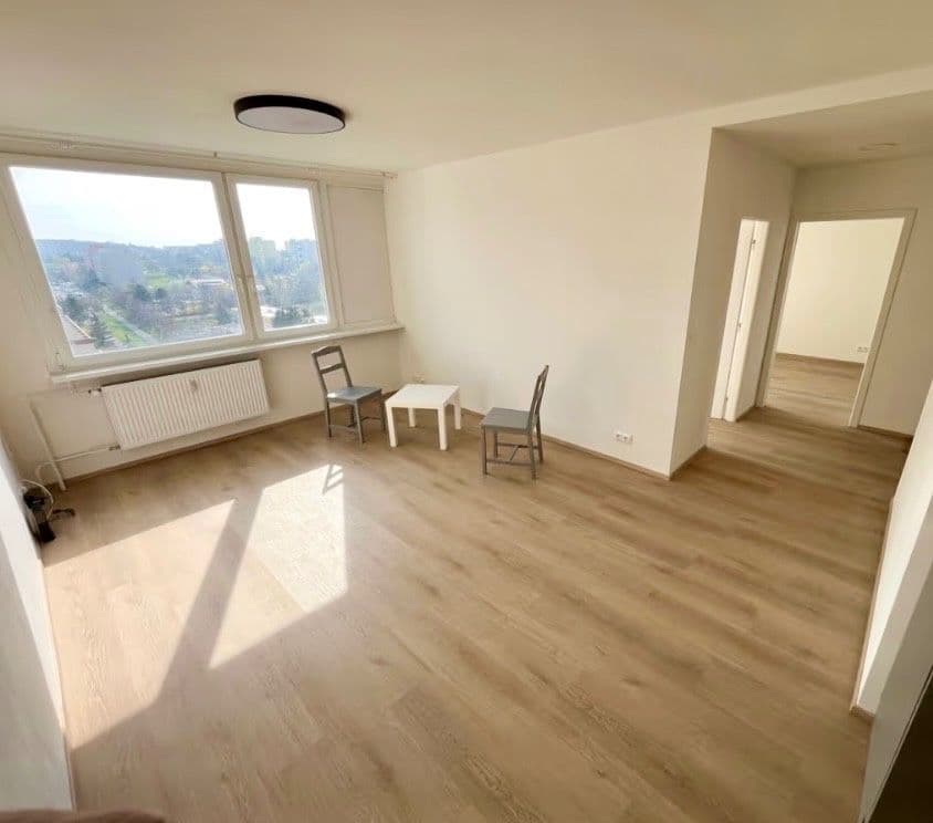 Prenájom bytu 3-izbový 55 m², Lodžská, Praha, Praha Prenájom bytu 3-izbový 55 m², Lodžská, Praha, Praha
