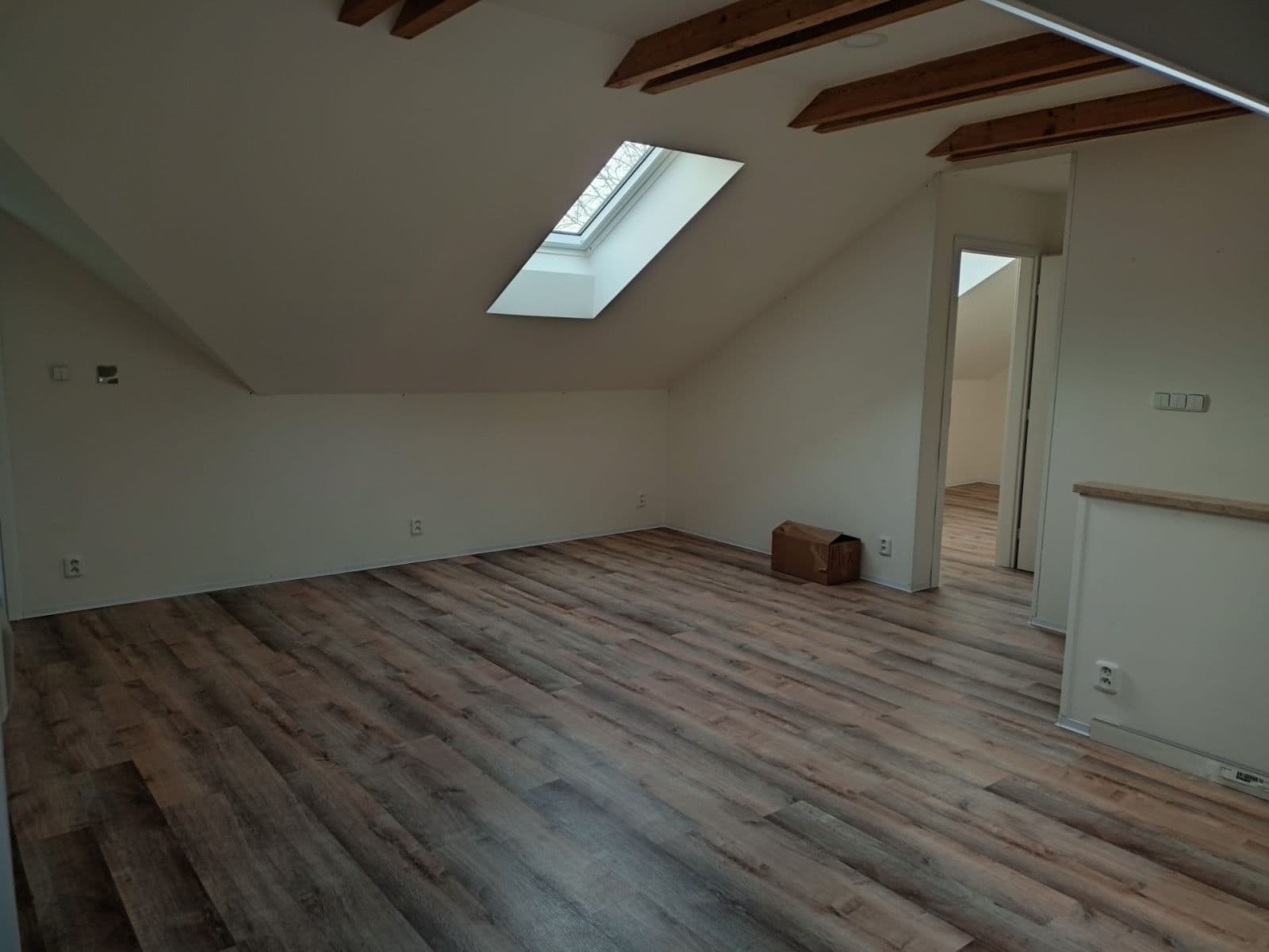 Prenájom bytu 3-izbový 68 m², V chaloupkách, Lety, Středočeský kraj Prenájom bytu 3-izbový 68 m², V chaloupkách, Lety, Středočeský kraj