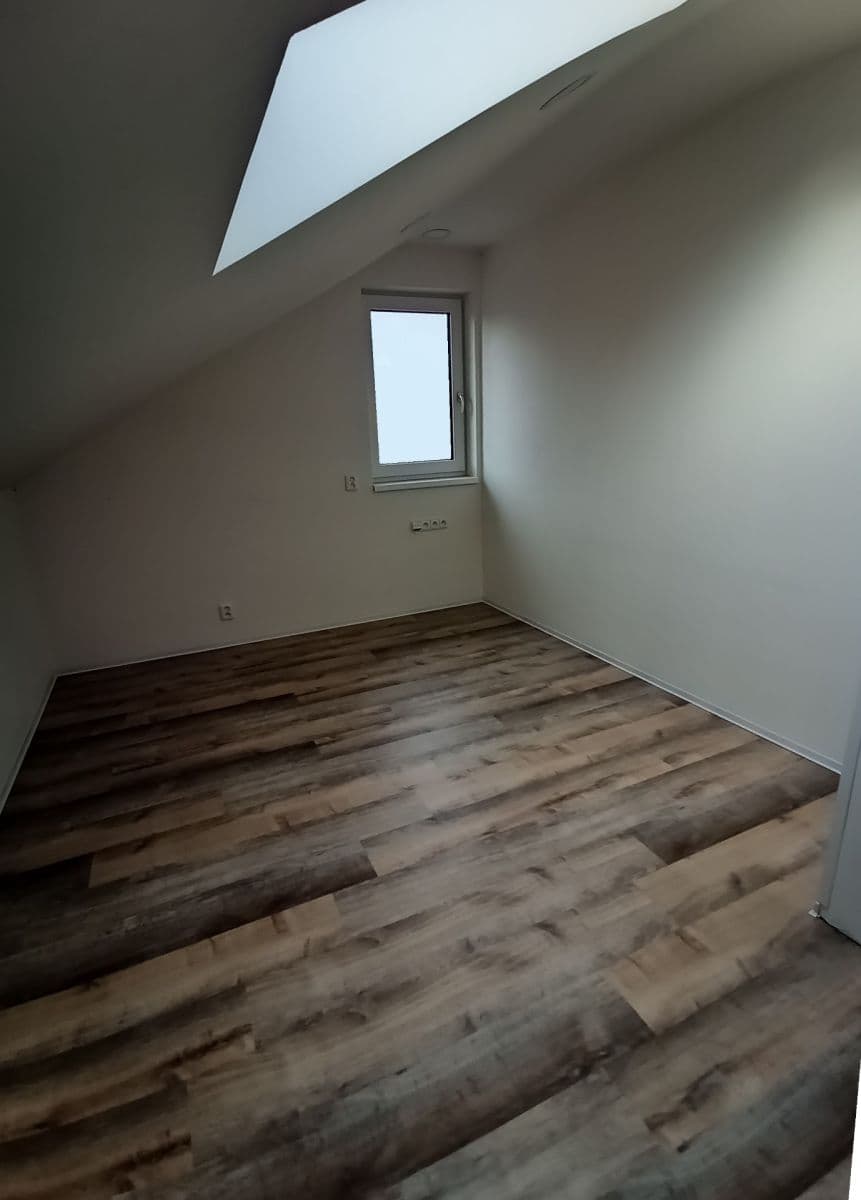 Prenájom bytu 3-izbový 68 m², V chaloupkách, Lety, Středočeský kraj Prenájom bytu 3-izbový 68 m², V chaloupkách, Lety, Středočeský kraj